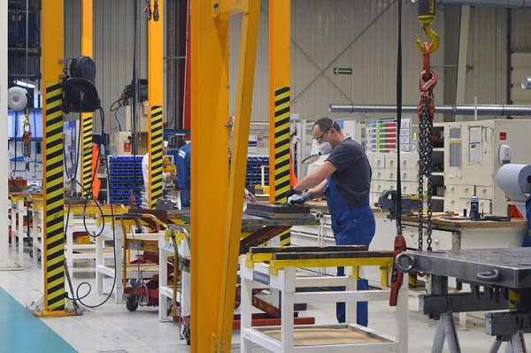 Faurecia Grójec – tak zakład wygląda od środka 