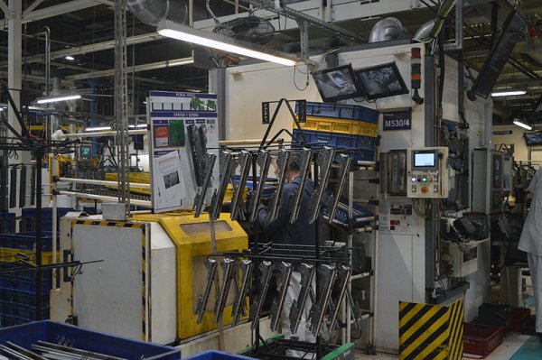 Faurecia Grójec – tak zakład wygląda od środka 