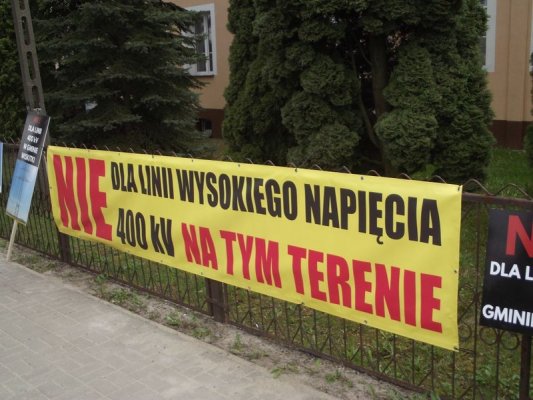 Protest mieszkańców gminy Pniewy przeciwko przebiegowi linii 400kV Kozienice – Ołtarzew