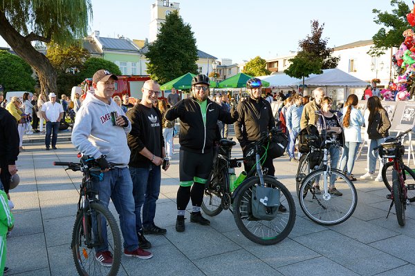 Retro piknik na grójeckim rynku