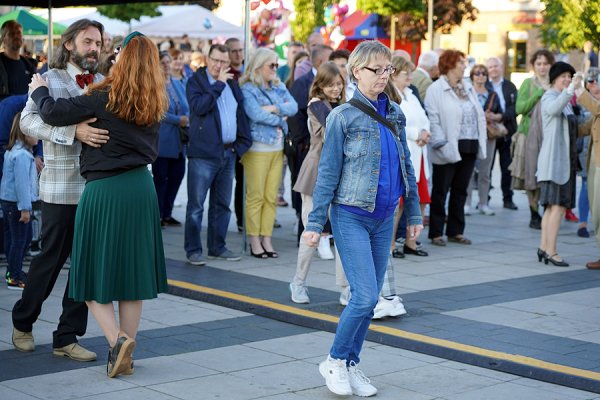 Retro piknik na grójeckim rynku