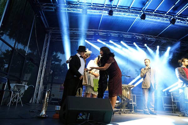 Retro piknik na grójeckim rynku