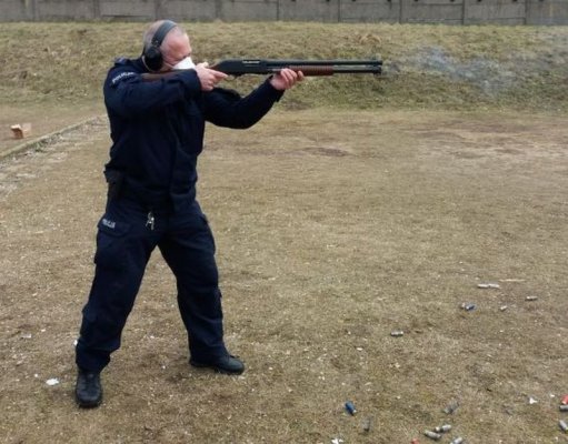 Grójeccy policjanci trenowali umiejętności strzeleckie