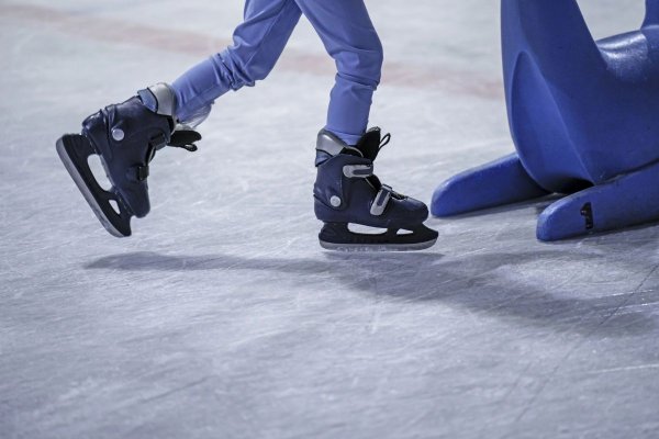 Umowa na budowę zadaszonego lodowiska w Grójcu podpisana!