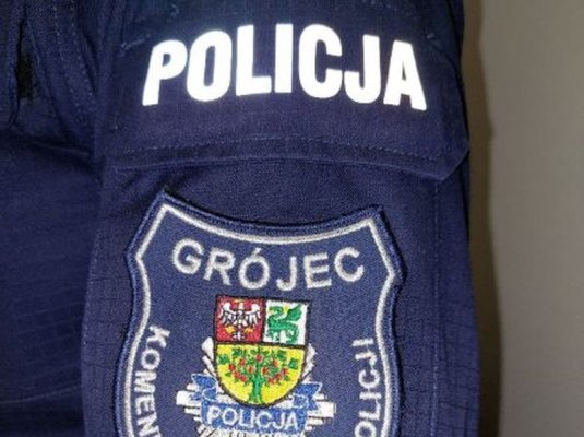 Policjant z Grójca czujny po służbie. Zatrzymał poszukiwanego 25-latka