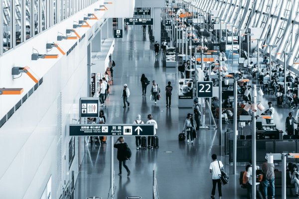 Pierwszy raz na lotnisku – oto co musisz wiedzieć