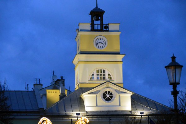 Wskazówki ratuszowego zegara w Grójcu zastygły w miejscu. Znamy przyczynę