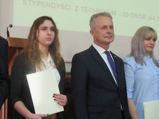 Stypendium Premiera dla uczennicy CKZiU w Nowej Wsi