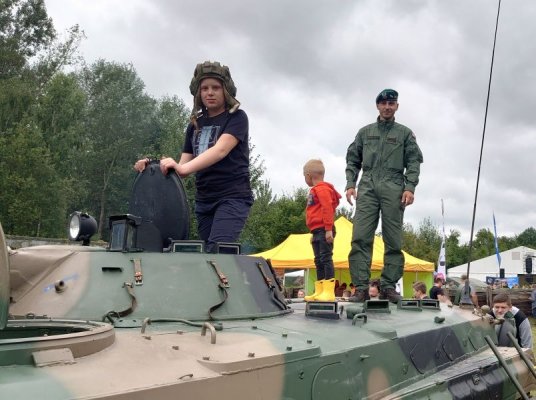 Czołgi w Grójcu, pistolety dla zwycięzców