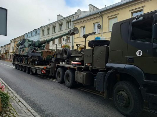 Czołg i pojazdy wojskowe wjechały do centrum Grójca!