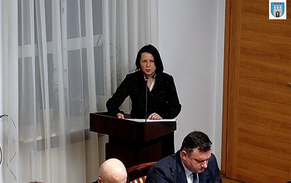 Apel byłej szefowej edukacji do radnych