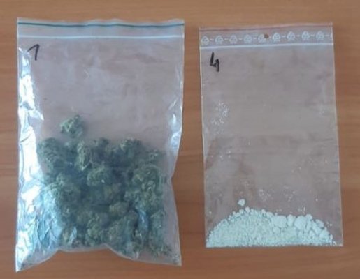 Pracownik sklepu w Grójcu ukrywał narkotyki na zapleczu