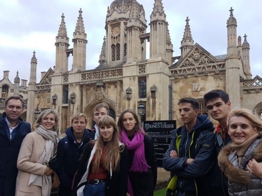 Wykłady w Londynie i Cambridge - grójeccy licealiści w programie Erasmus+ 