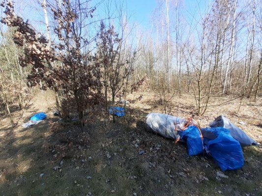Dzielnicowy w walce w wysypiskami śmieci