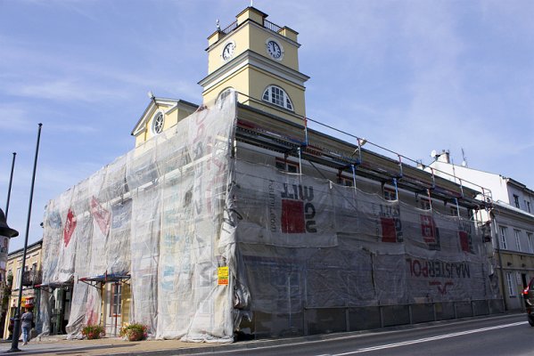 Trwa remont elewacji grójeckiego ratusza 