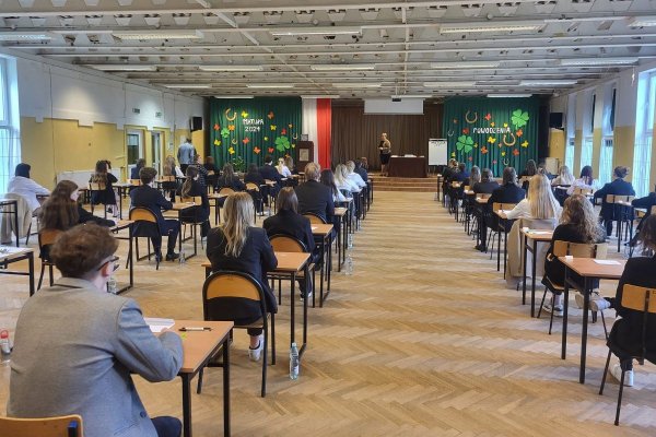 Są wyniki matur 2024. W grójeckim LO zdało 99 procent absolwentów! 