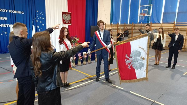 Uroczyste pożegnanie Maturzystów Zespołu Szkół im. W. Witosa w Jasieńcu