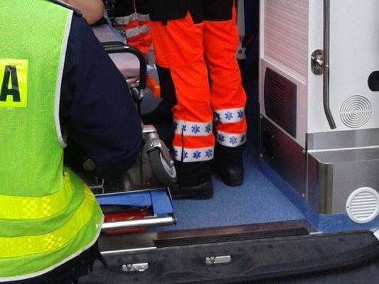 Wyzywały i atakowały ratowników medycznych. 18-latka i jej siostra były pijane