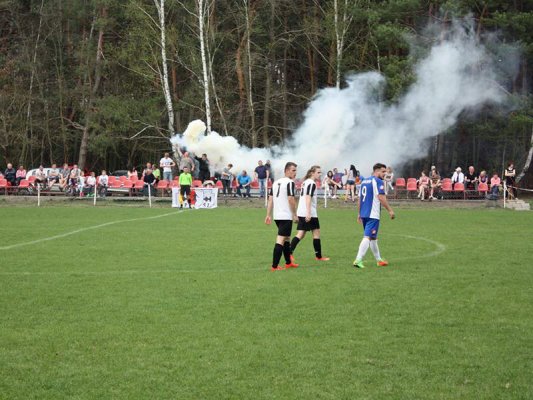 Boisko w Głuchowie zdemolowane! Trwają poszukiwania sprawców zdarzenia