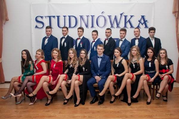 Studniówka w Zespole Szkół Ponadgimnazjalnych w Jasieńcu