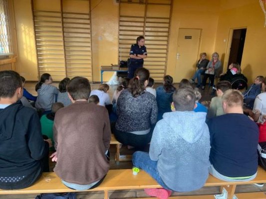 Grójecka dzielnicowa spotkała się z młodzieżą