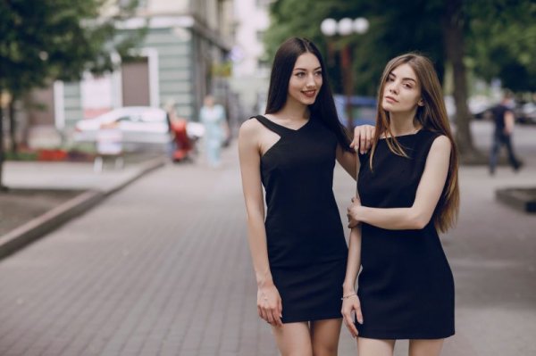 Sukienki na studniówkę – które będą najmodniejsze?