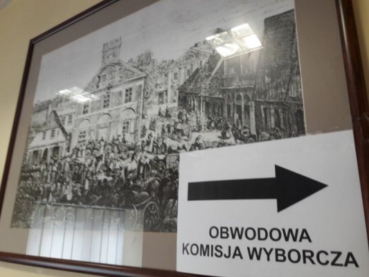 Wybory 2018: frekwencja na plus, były próby oszustw 