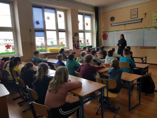 Tak gmina Grójec walczy ze skutkami COVID-19 wśród uczniów