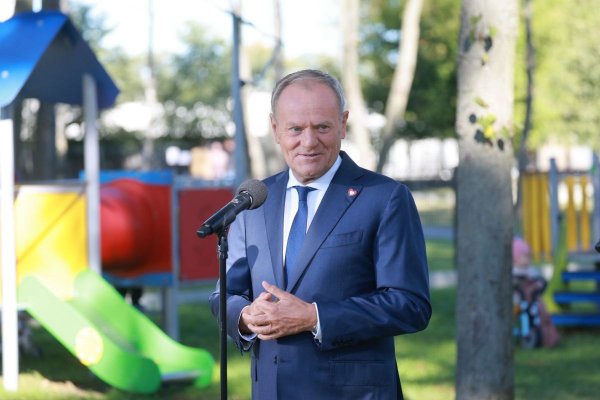 Premier Donald Tusk w Grójcu! Odwiedził nowy samorządowy żłobek Grójmisie   