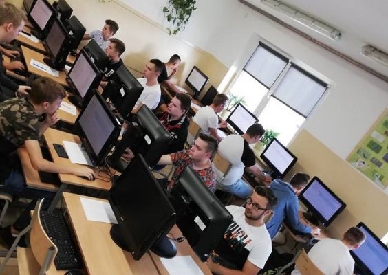 Nowa pracownia komputerowa w ZSP Jasieniec