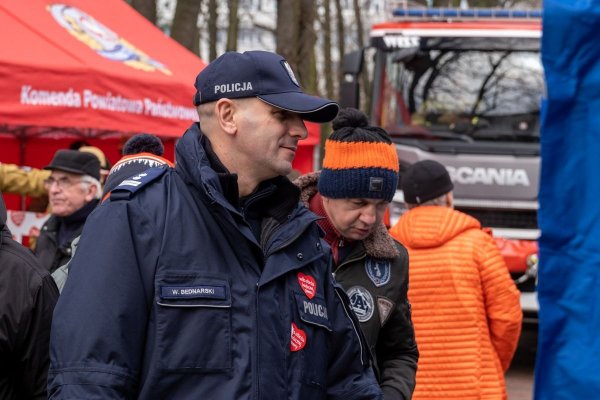 Policjanci dbali o bezpieczeństwo podczas WOŚP