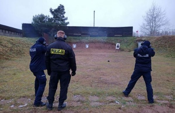 Szkolenie strzeleckie grójeckich policjantów