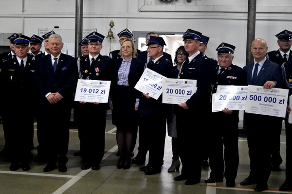Czeki dla strażaków-ochotników i pożyczka dla gminy Grójec
