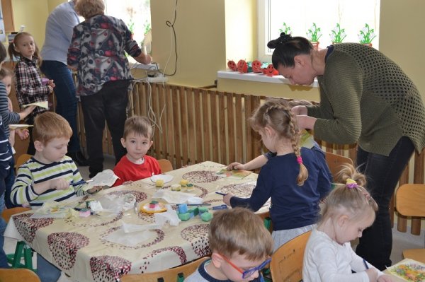 Projekt: Junior-senior fajna sprawa jest współpraca i zabawa 