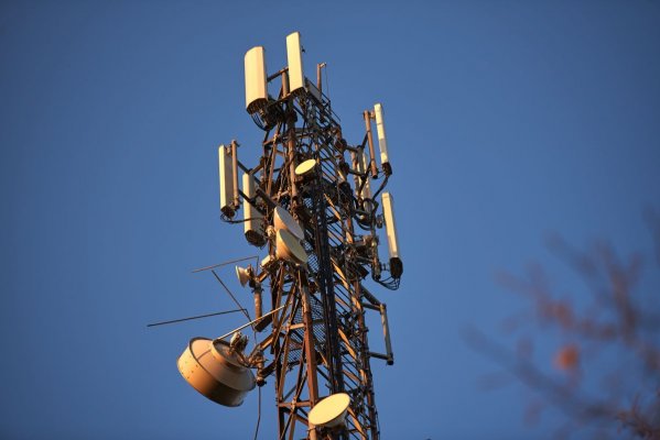Radni przeciwko budowie masztu 5G przy głównej ulicy Grójca