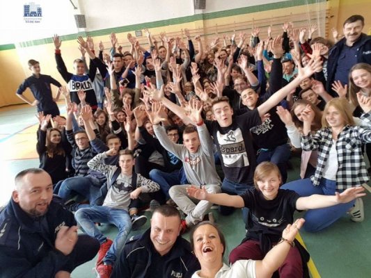 Grójeccy gimnazjaliści spotkali się z Justyną Kozdryk