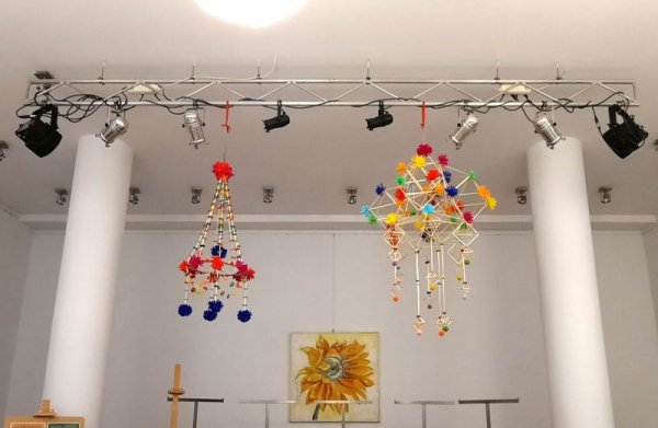 Uwaga! Pająki, kroki i kogutki opanowały  Grójecki Ośrodek Kultury