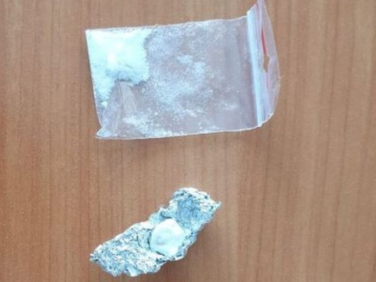 Trzech mężczyzn odpowie za posiadanie narkotyków i włamania
