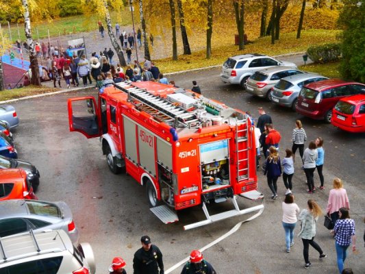 Ewakuacja w grójeckim liceum