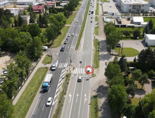 Mandat z nieba. Policyjny dron w akcji na drodze Grójec - Warszawa (VIDEO!)