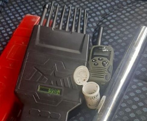 Poszukiwany 59-latek wpadł z marihuaną i zagłuszaczem GPS