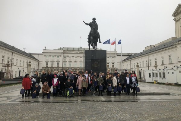 Uczniowie z Grójca z wizytą w Pałacu Prezydenckim