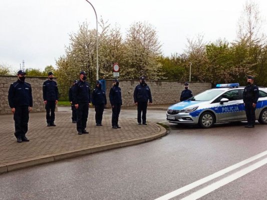 Grójeccy policjanci oddali hołd zmarłemu koledze