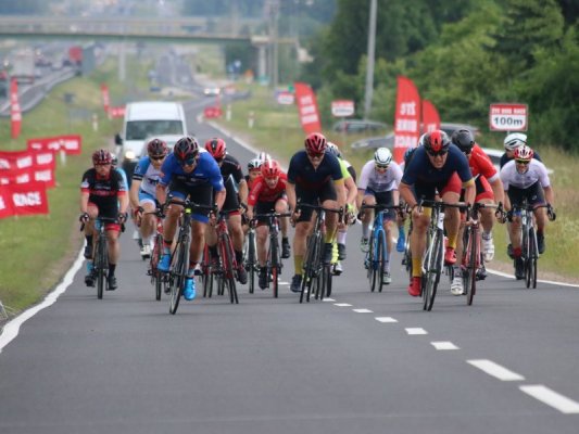 ŻTC BIKE RACE: wiatr w oczy kolarzom