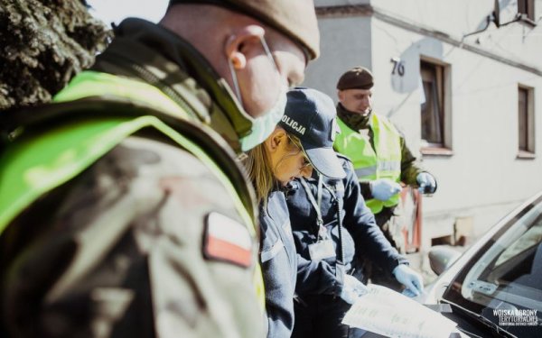 Terytorialsi z Grójca wpierają mazowieckich policjantów