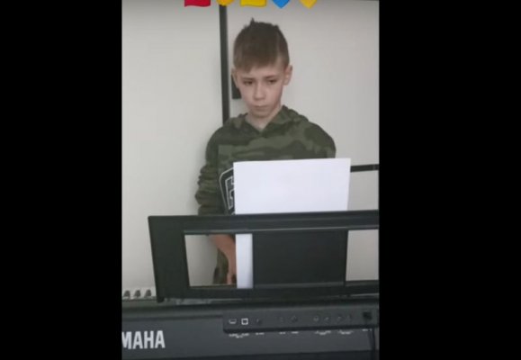 Uczeń z Grójca zaśpiewał dla rówieśników z Ukrainy (VIDEO!)