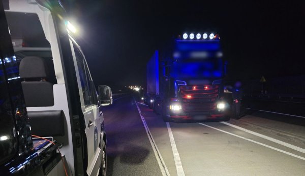 67-tonowa „stonoga” zatrzymana na S7