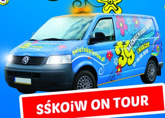 Promocja jabłek na Placu Wolności