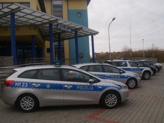Sześć nowych radiowozów