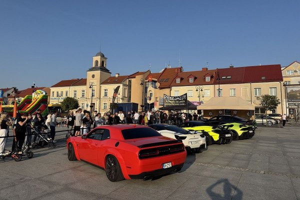 W niedzielę w Grójcu będzie można przejechać się Lamborghini, Ferrari czy McLarenem  